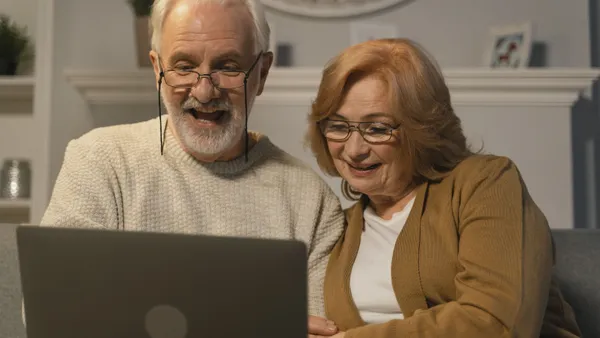 Partager des photos avec ses grands-parents sans réseaux sociaux